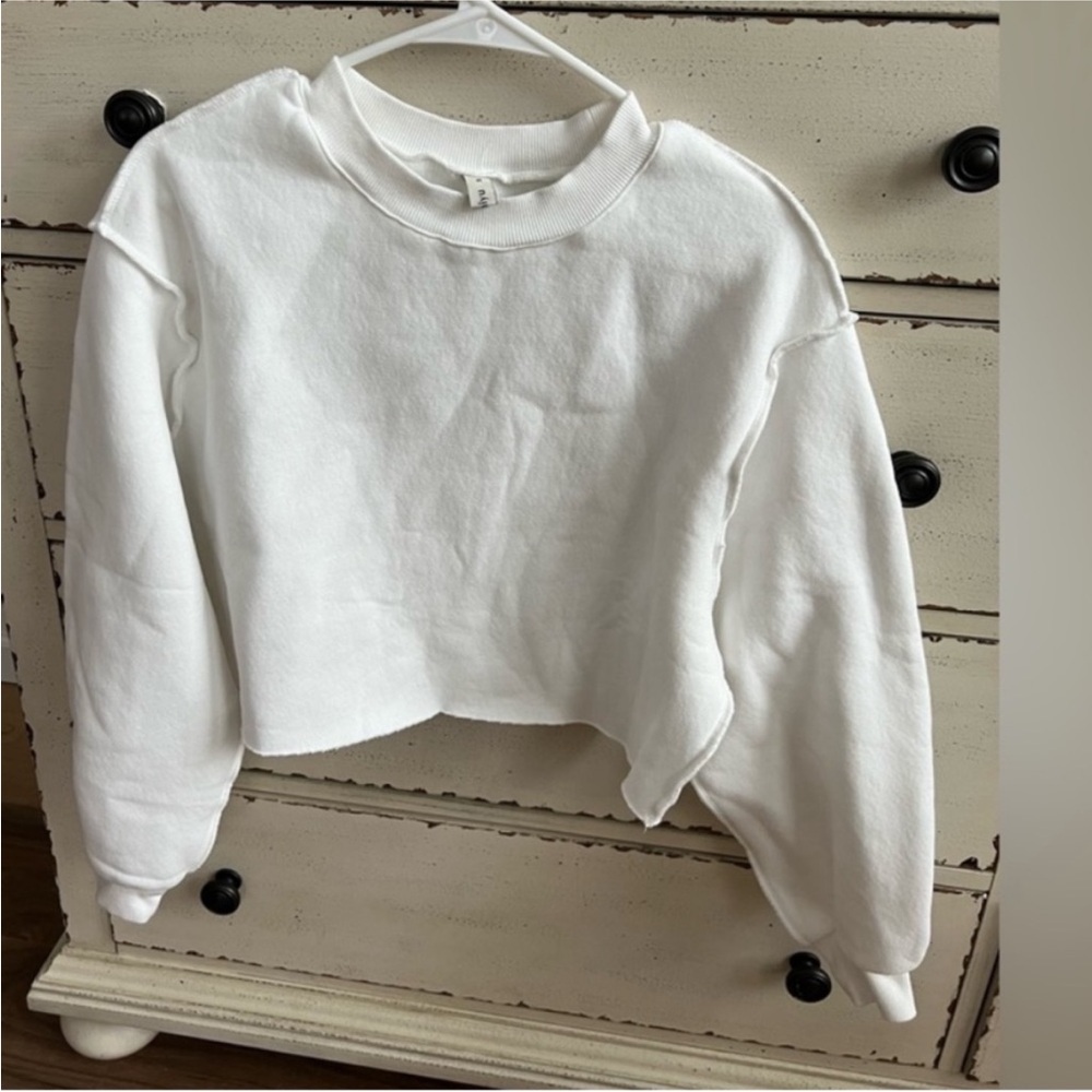 White Cropped Sweatshirt
